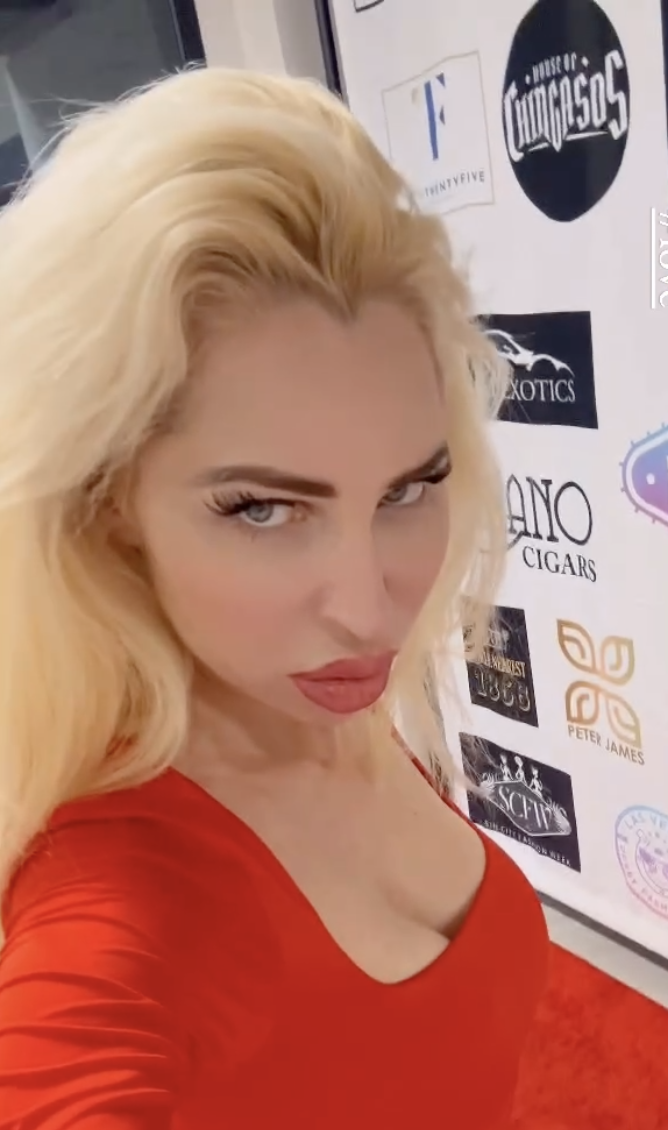 Laura Bianca Collins Profile Picture