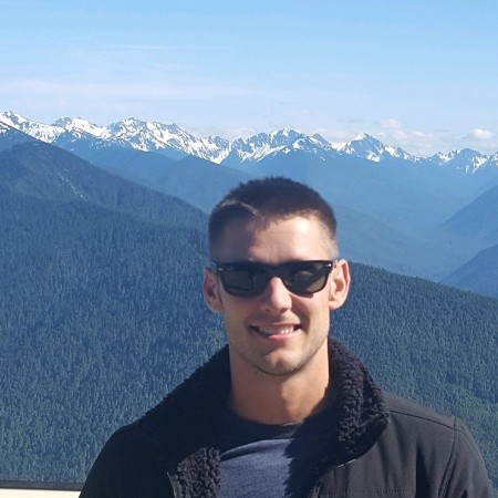 Derek Hobbs Profile Picture