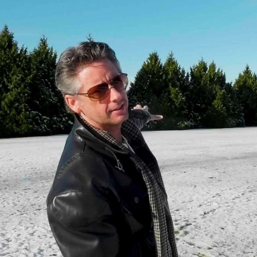 Derek Hird Profile Picture